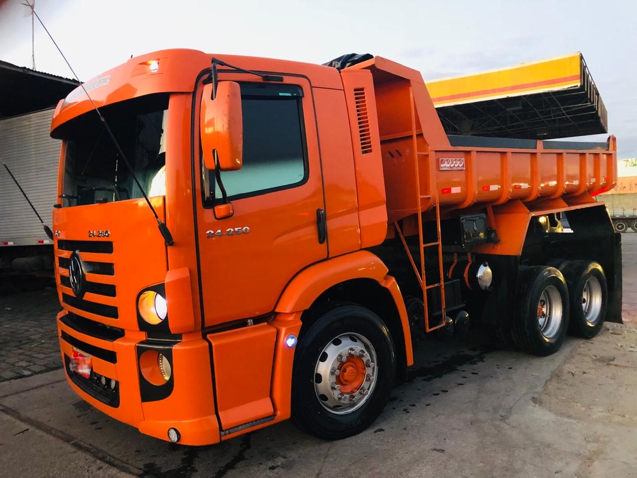 WhatsApp Image 2025-10-09 at 13.53.14.jpeg